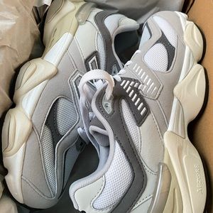 New new balance 9060 size 8